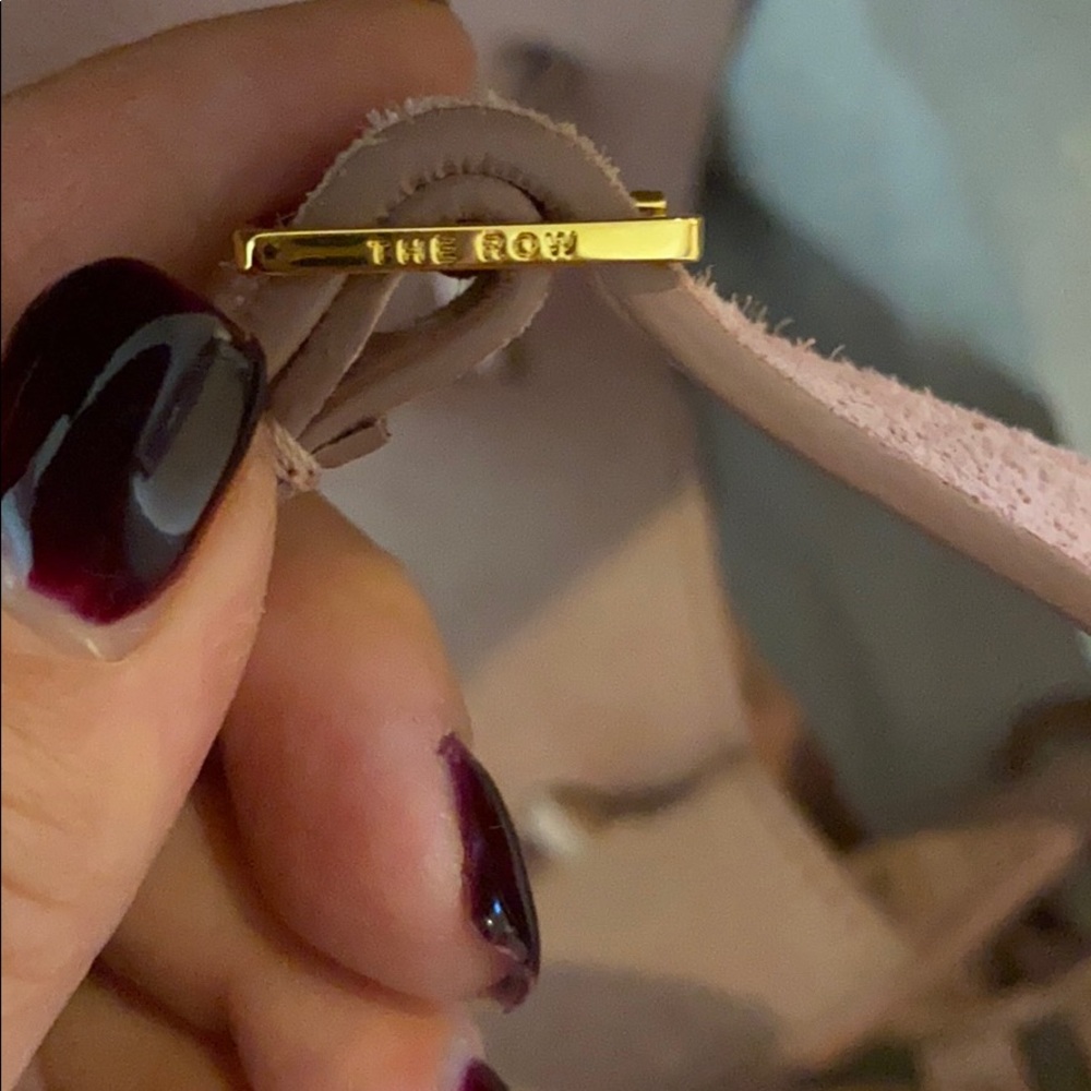 💗Host Pick💗 The Row Drawstring Suede Crossbody - Picture 7 of 13